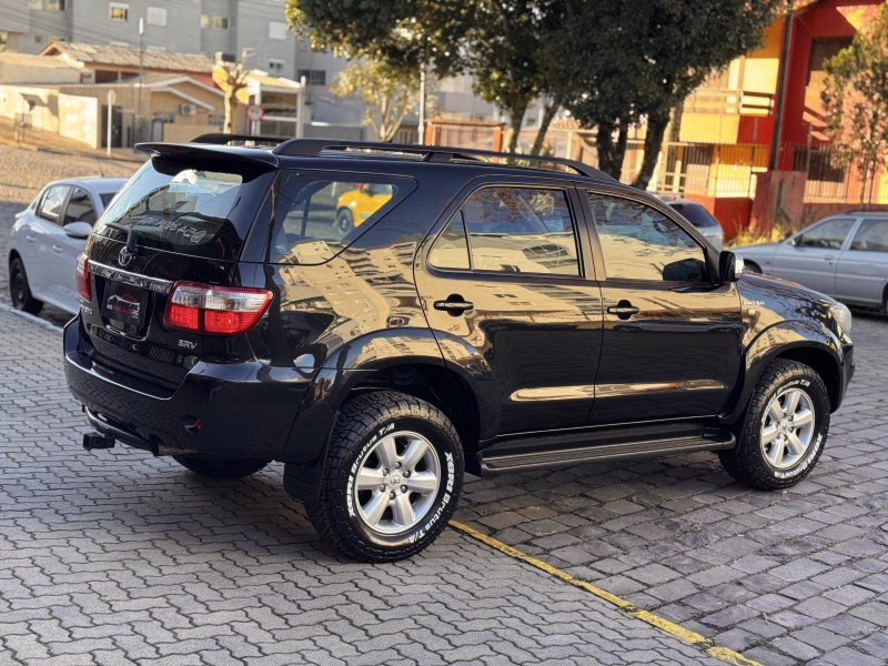 HILUX SW4 3.0 SRV 4X4 7 LUGARES 16V TURBO INTERCOOLER DIESEL 4P AUTOMÁTICO - 2010 - CAXIAS DO SUL
