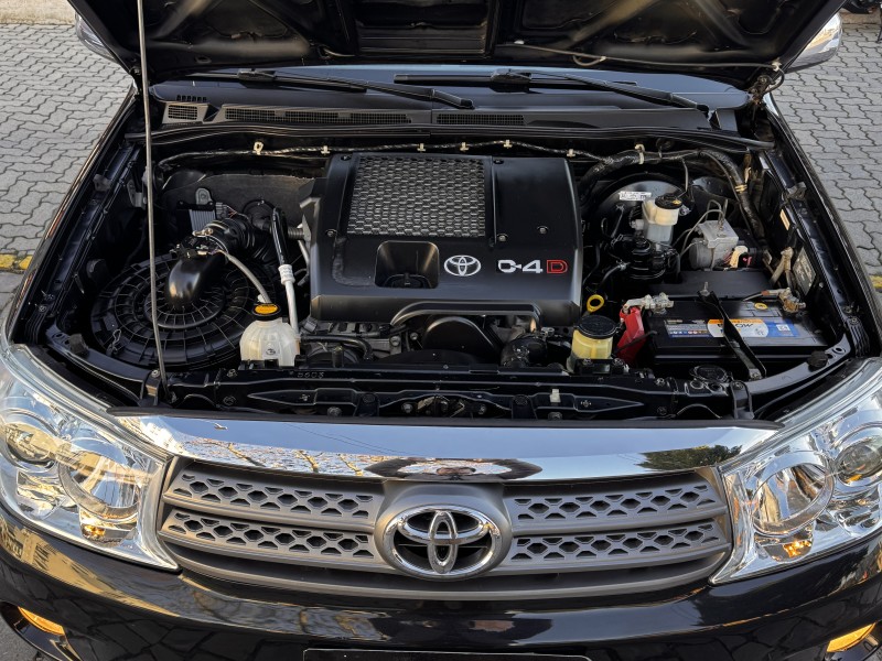 HILUX SW4 3.0 SRV 4X4 7 LUGARES 16V TURBO INTERCOOLER DIESEL 4P AUTOMÁTICO - 2010 - CAXIAS DO SUL