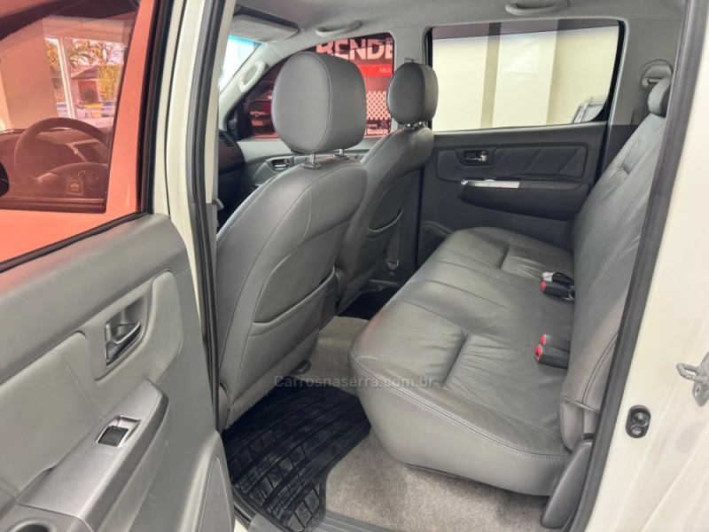 HILUX 3.0 8V SRV 4X4 CD TURBO DIESEL 4P MANUAL - 2014 - SALVADOR DO SUL