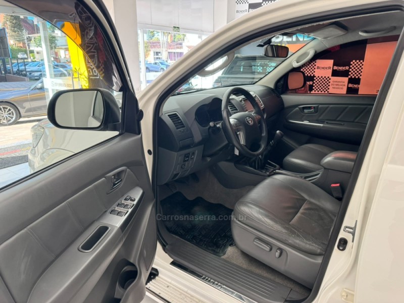 HILUX 3.0 8V SRV 4X4 CD TURBO DIESEL 4P MANUAL - 2014 - SALVADOR DO SUL