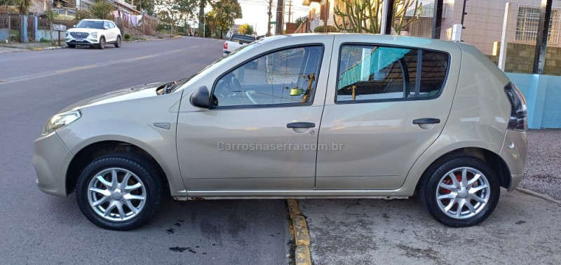 SANDERO 1.0 AUTHENTIQUE 16V FLEX 4P MANUAL - 2014 - FARROUPILHA