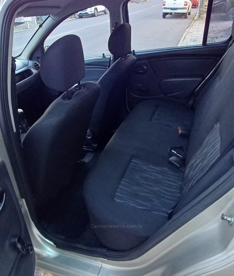 SANDERO 1.0 AUTHENTIQUE 16V FLEX 4P MANUAL - 2014 - FARROUPILHA