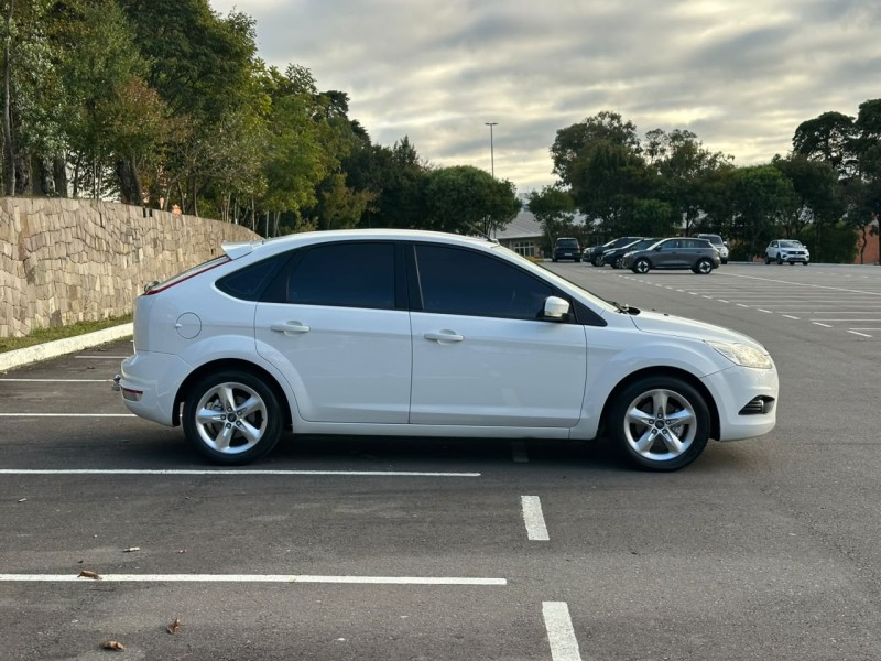FOCUS 1.6 GLX 16V FLEX 4P MANUAL - 2011 - CAXIAS DO SUL