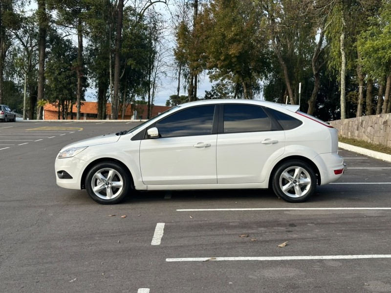 FOCUS 1.6 GLX 16V FLEX 4P MANUAL - 2011 - CAXIAS DO SUL