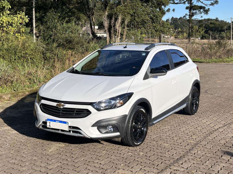 ONIX 1.4 MPFI ACTIV 8V FLEX 4P AUTOMÁTICO - 2018 - NOVA BASSANO