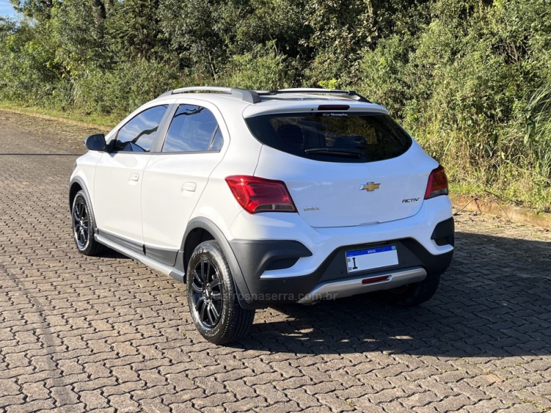ONIX 1.4 MPFI ACTIV 8V FLEX 4P AUTOMÁTICO - 2018 - NOVA BASSANO