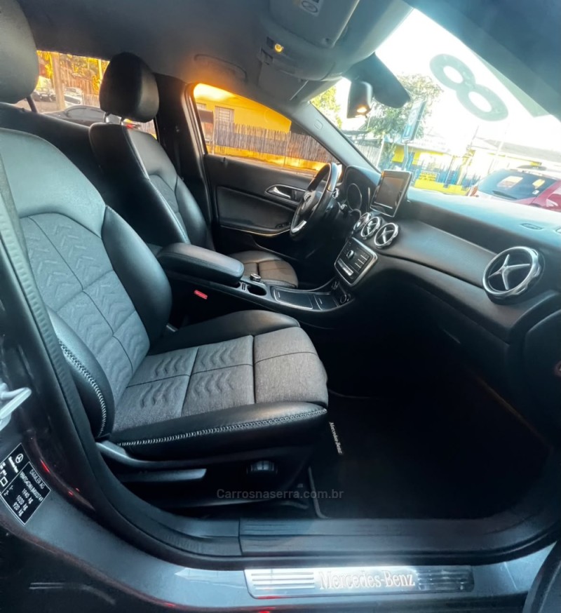 GLA 200 1.6 CGI STYLE 16V TURBO FLEX 4P AUTOMÁTICO - 2019 - PAROBé