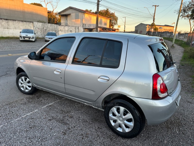 CLIO 1.0 EXPRESSION 16V FLEX 4P MANUAL - 2016 - CAXIAS DO SUL