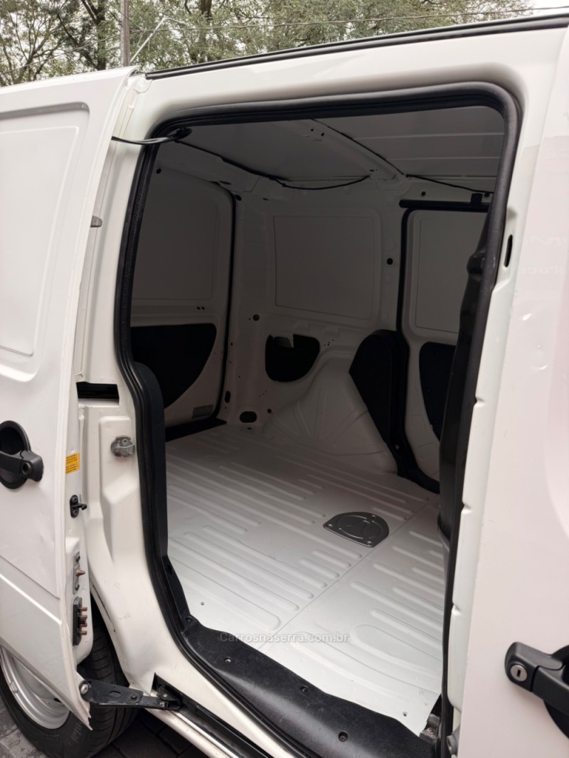 DOBLÓ 1.4 MPI CARGO FLEX 2P MANUAL - 2015 - ESTâNCIA VELHA
