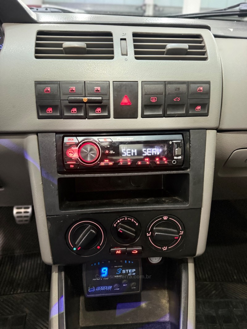 GOL 1.8 MI POWER 8V FLEX 4P MANUAL G.IV - 2001 - CAXIAS DO SUL