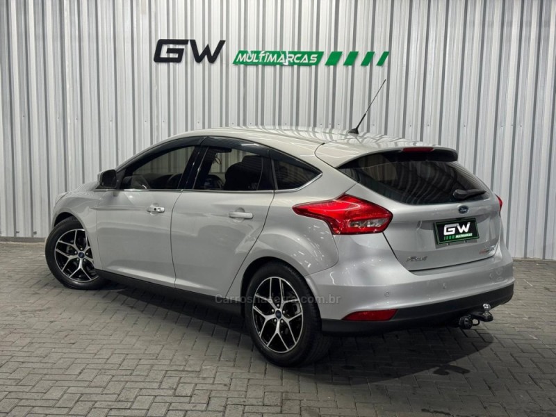 FOCUS 2.0 TITANIUM PLUS 16V FLEX 4P AUTOMÁTICO - 2016 - CAXIAS DO SUL