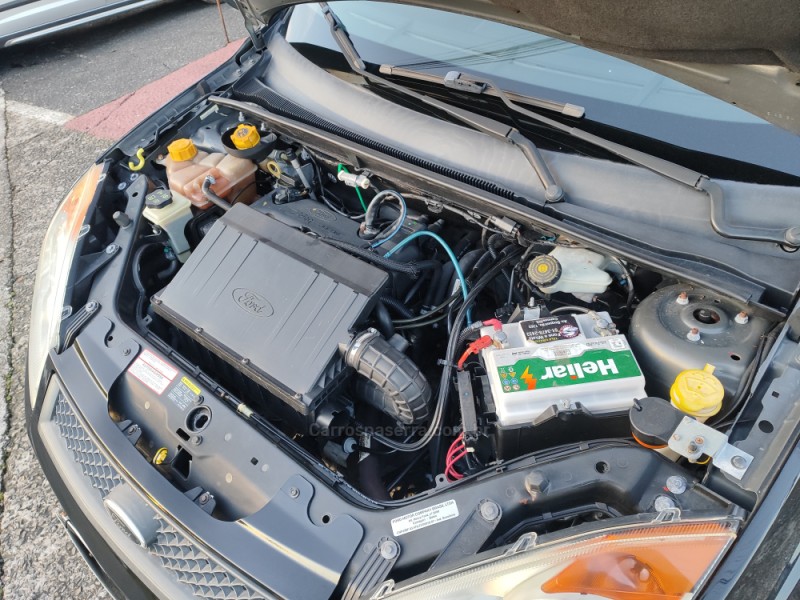 FIESTA 1.0 MPI CLASS 8V FLEX 4P MANUAL - 2009 - FARROUPILHA