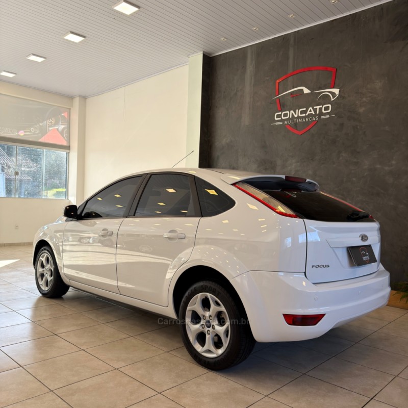 FOCUS 1.6 GL 16V FLEX 4P MANUAL - 2013 - FARROUPILHA