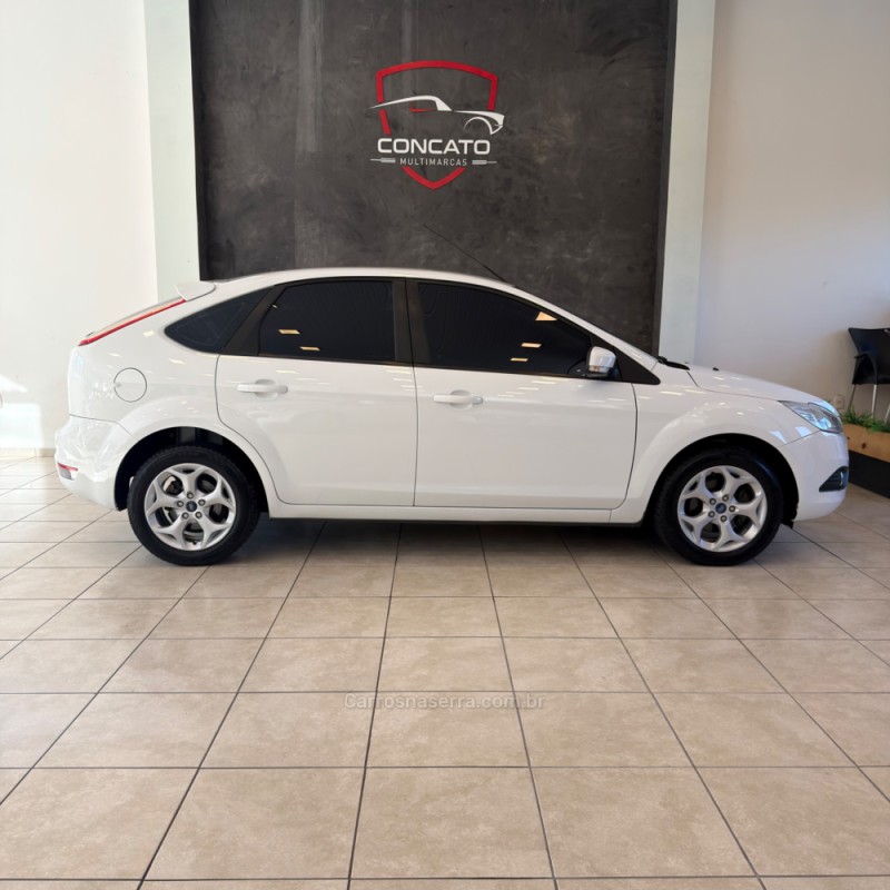 FOCUS 1.6 GL 16V FLEX 4P MANUAL - 2013 - FARROUPILHA