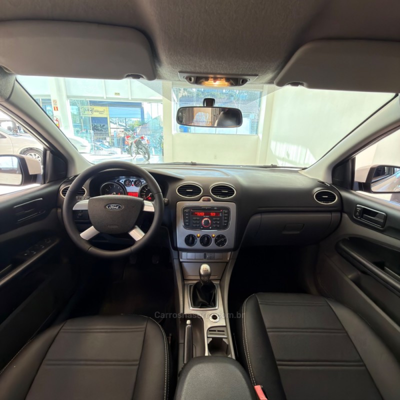 FOCUS 1.6 GL 16V FLEX 4P MANUAL - 2013 - FARROUPILHA