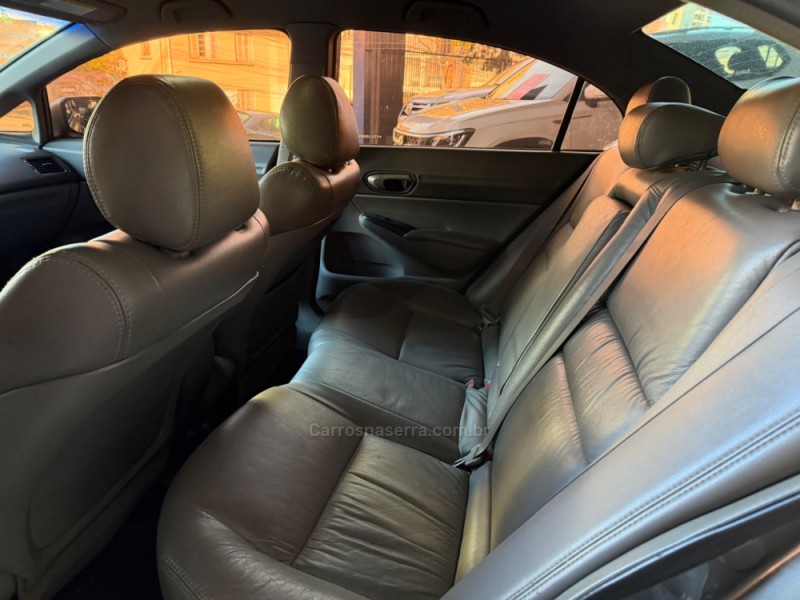 CIVIC 1.8 LXS 16V GASOLINA 4P AUTOMÁTICO - 2007 - CAXIAS DO SUL
