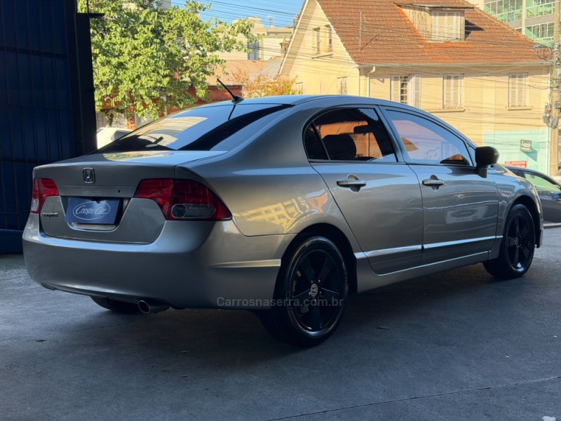 CIVIC 1.8 LXS 16V GASOLINA 4P AUTOMÁTICO - 2007 - CAXIAS DO SUL
