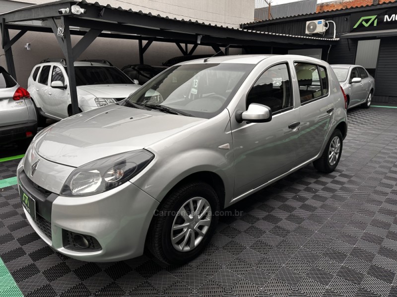 SANDERO 1.0 EXPRESSION 16V FLEX 4P MANUAL - 2014 - CAXIAS DO SUL