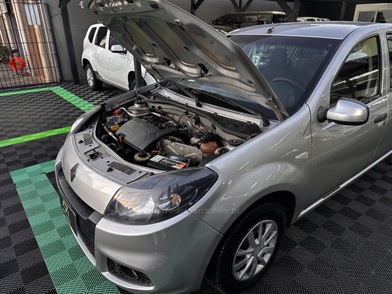 SANDERO 1.0 EXPRESSION 16V FLEX 4P MANUAL - 2014 - CAXIAS DO SUL