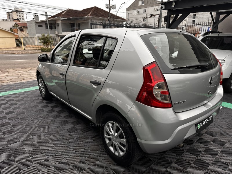SANDERO 1.0 EXPRESSION 16V FLEX 4P MANUAL - 2014 - CAXIAS DO SUL