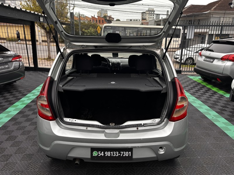 SANDERO 1.0 EXPRESSION 16V FLEX 4P MANUAL - 2014 - CAXIAS DO SUL