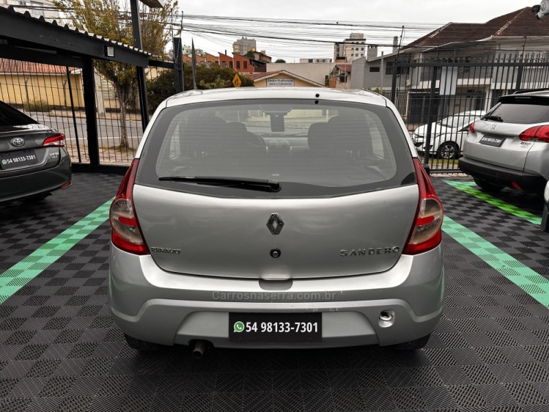 SANDERO 1.0 EXPRESSION 16V FLEX 4P MANUAL - 2014 - CAXIAS DO SUL