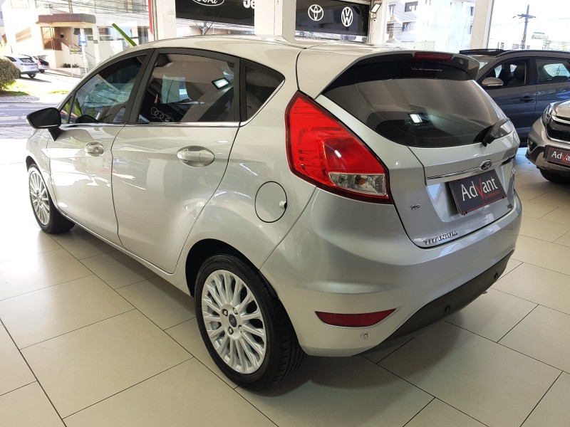 FIESTA 1.6 TITANIUM HATCH 16V FLEX 4P AUTOMÁTICO - 2015 - CAXIAS DO SUL