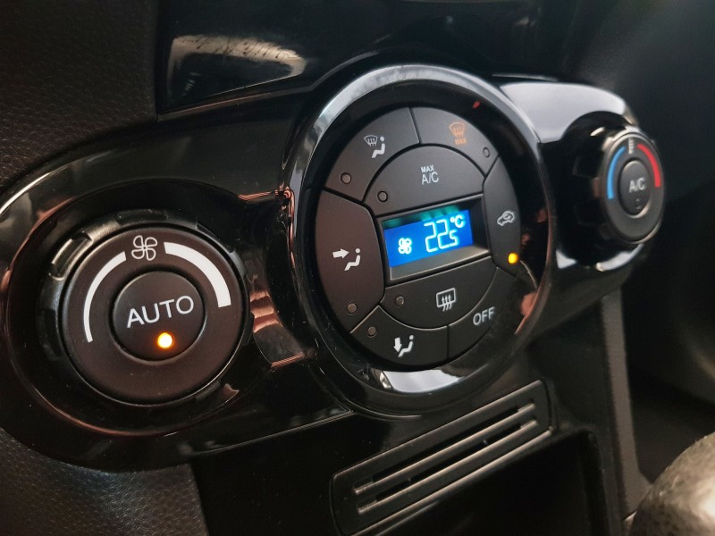 FIESTA 1.6 TITANIUM HATCH 16V FLEX 4P AUTOMÁTICO - 2015 - CAXIAS DO SUL