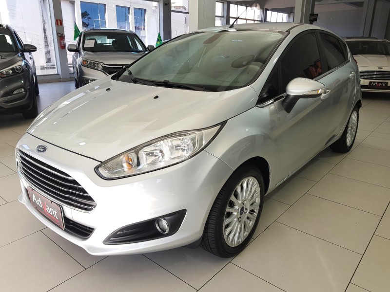 FIESTA 1.6 TITANIUM HATCH 16V FLEX 4P AUTOMÁTICO