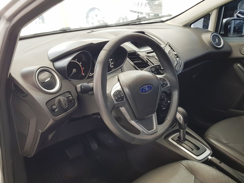 FIESTA 1.6 TITANIUM HATCH 16V FLEX 4P AUTOMÁTICO - 2015 - CAXIAS DO SUL