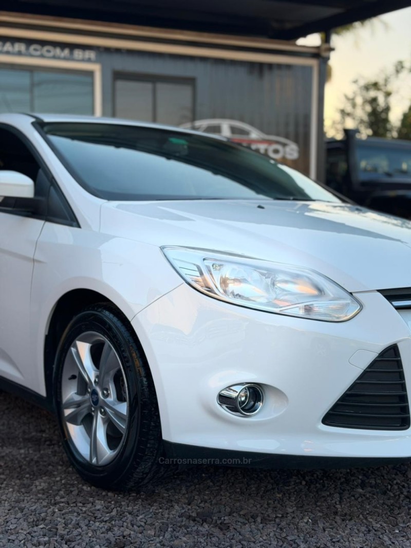 FOCUS 2.0 16V FLEX 4P AUTOMÁTICO - 2015 - LAJEADO