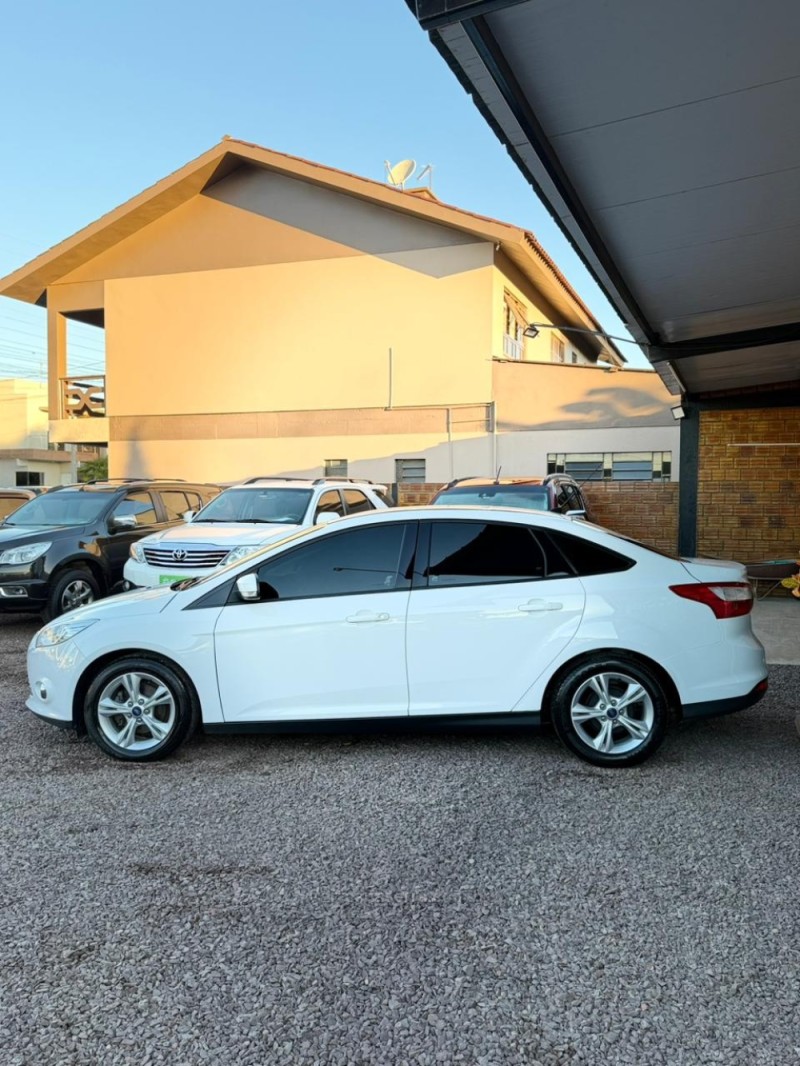 FOCUS 2.0 16V FLEX 4P AUTOMÁTICO - 2015 - LAJEADO