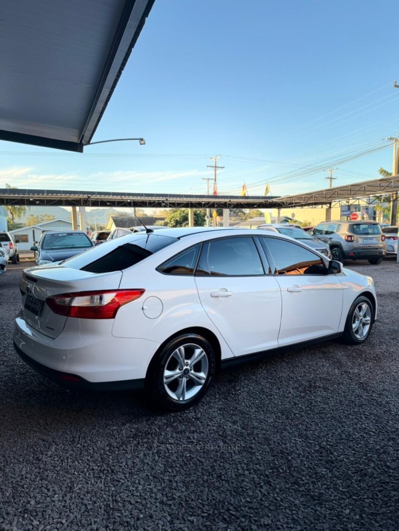 FOCUS 2.0 16V FLEX 4P AUTOMÁTICO - 2015 - LAJEADO