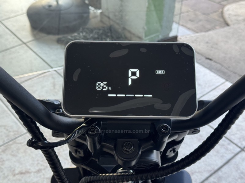 SCOOTER ELÉTRICA  - 2027 - GARIBALDI