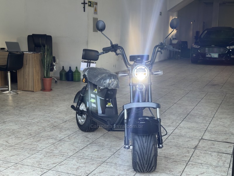 SCOOTER ELÉTRICA  - 2027 - GARIBALDI
