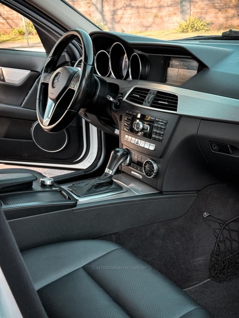 C 200 1.8 CGI AVANTGARDE 16V GASOLINA 4P AUTOMÁTICO - 2013 - NOVO HAMBURGO