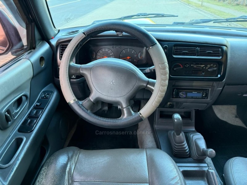L200 2.5 4X4 CD 8V TURBO DIESEL 4P MANUAL - 2004 - IVOTI
