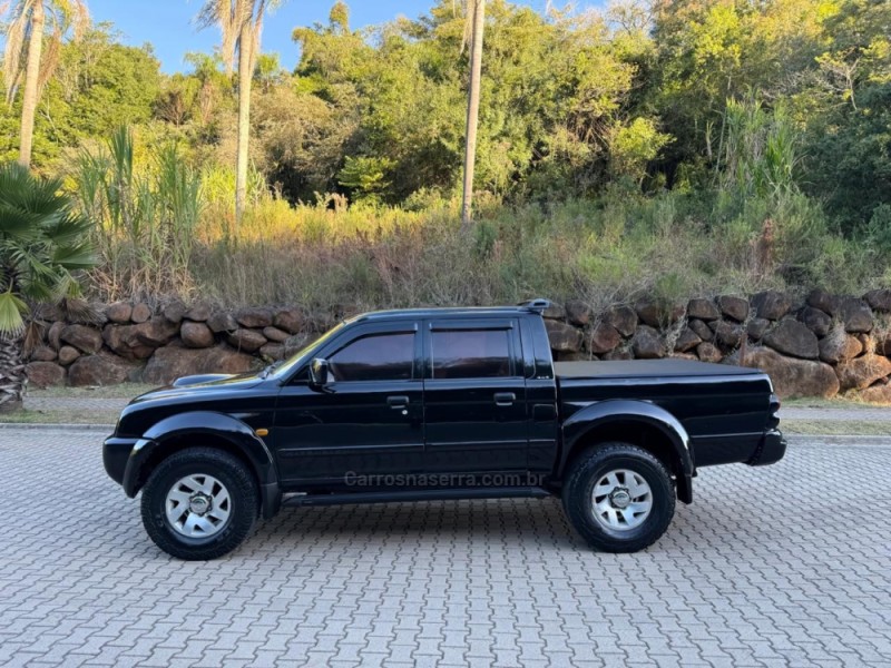 L200 2.5 4X4 CD 8V TURBO DIESEL 4P MANUAL - 2004 - IVOTI