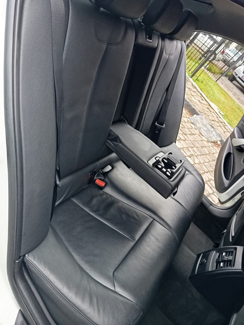 328I 2.0 SEDAN 16V GASOLINA 4P AUTOMÁTICO - 2014 - CAXIAS DO SUL