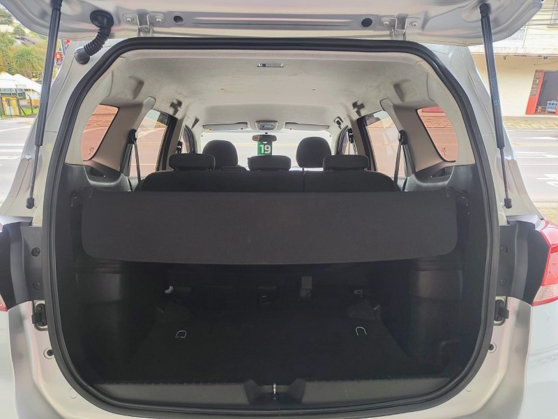 SPIN 1.8 LT 8V FLEX 4P MANUAL - 2019 - CAXIAS DO SUL