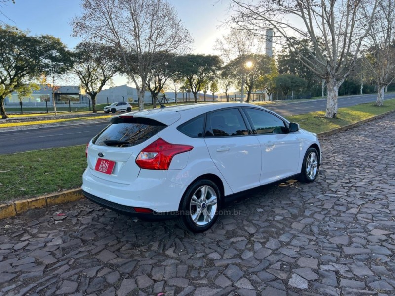 FOCUS 1.6 SE 16V FLEX 4P MANUAL - 2015 - DOIS IRMãOS