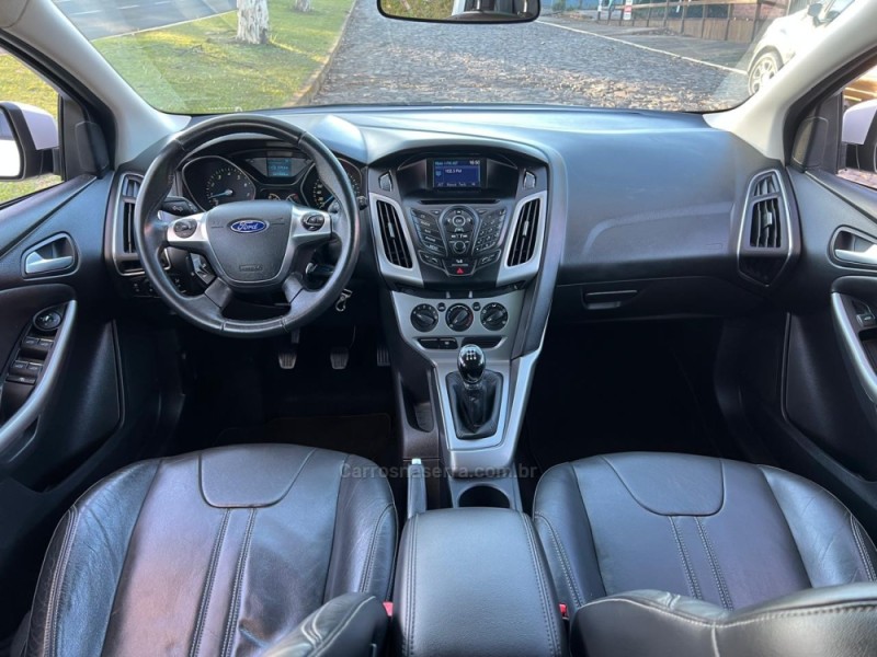 FOCUS 1.6 SE 16V FLEX 4P MANUAL - 2015 - DOIS IRMãOS