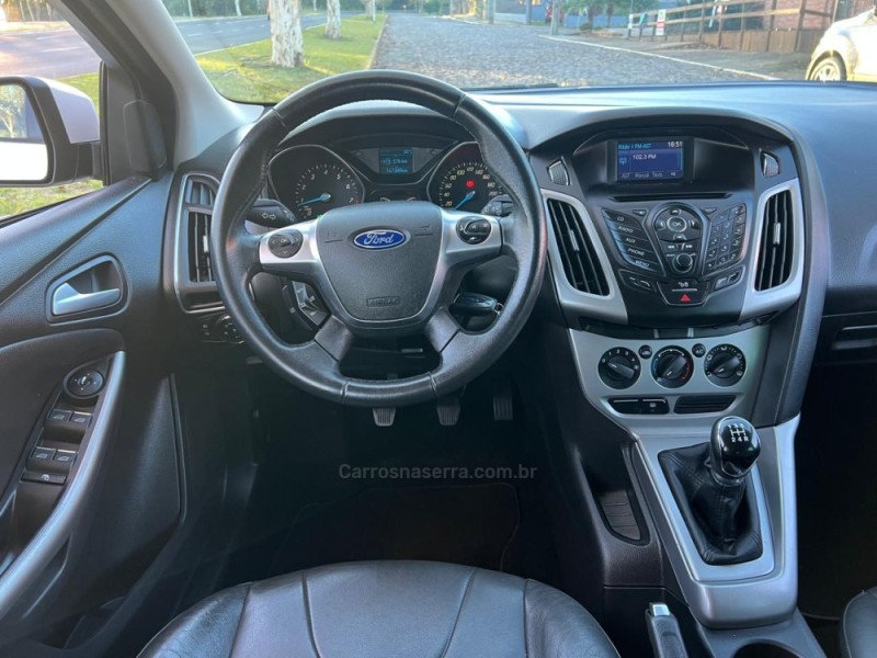 FOCUS 1.6 SE 16V FLEX 4P MANUAL - 2015 - DOIS IRMãOS