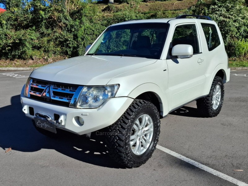 PAJERO FULL 3.2 HPE 4X4 16V TURBO INTERCOOLER DIESEL 2P AUTOMÁTICO - 2013 - BENTO GONçALVES