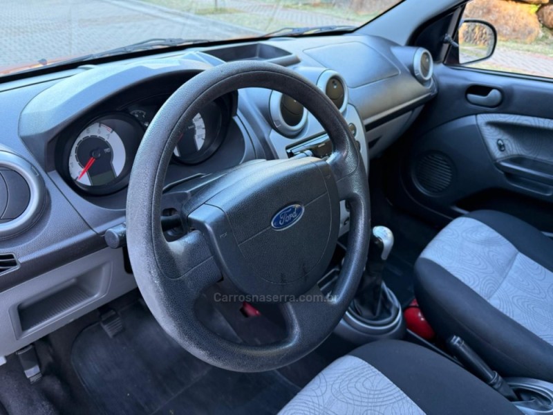 FIESTA 1.6 MPI 8V GASOLINA 4P MANUAL - 2009 - IVOTI