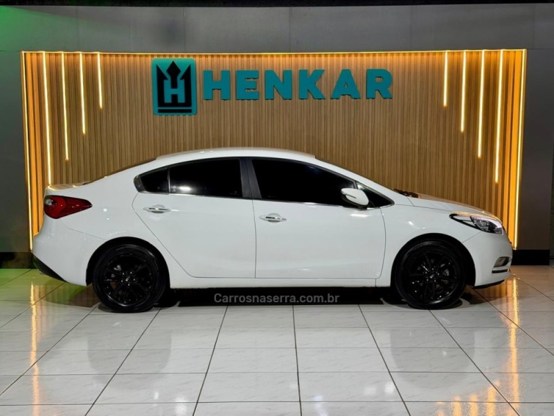 CERATO 1.6 SX3 16V GASOLINA 4P MANUAL - 2014 - CAMPO BOM