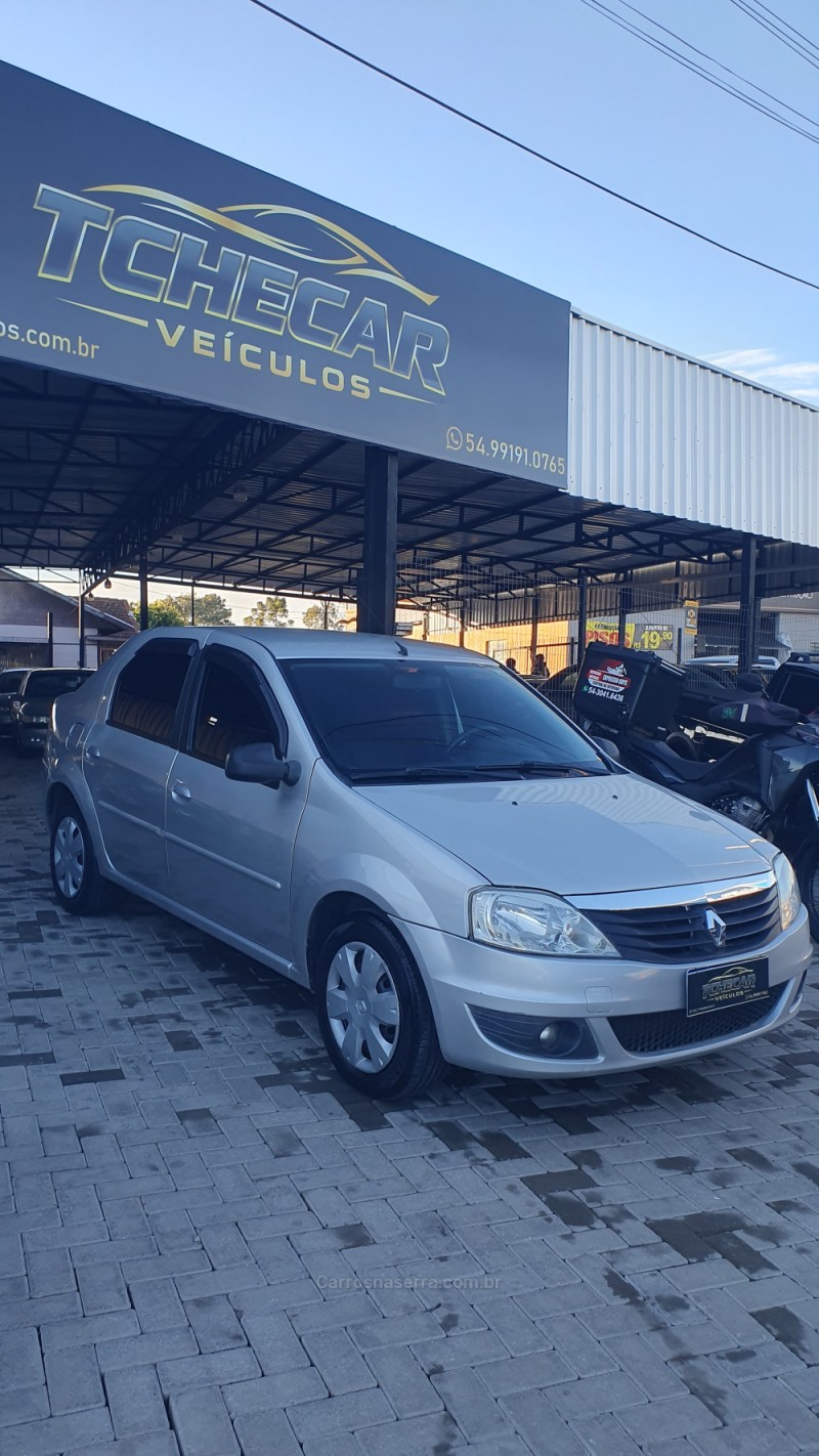 LOGAN 1.6 EXPRESSION 8V HI-FLEX 4P MANUAL - 2011 - CAXIAS DO SUL