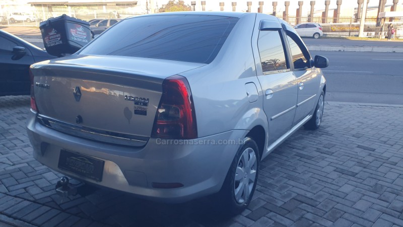 LOGAN 1.6 EXPRESSION 8V HI-FLEX 4P MANUAL - 2011 - CAXIAS DO SUL