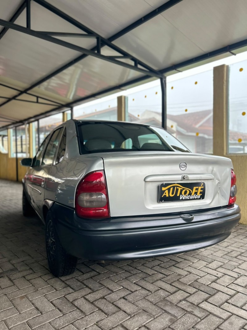 CORSA 1.0 MPFI MILENIUM SEDAN 8V GASOLINA 4P MANUAL - 2002 - CANELA
