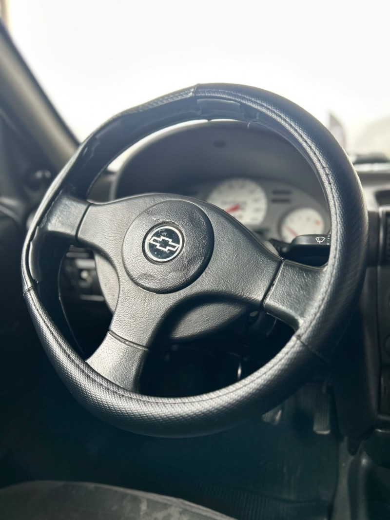 CORSA 1.0 MPFI MILENIUM SEDAN 8V GASOLINA 4P MANUAL - 2002 - CANELA